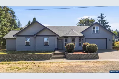 808 Oak St, Brownsville, OR 97327 - Photo 4