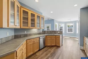 808 Oak St, Brownsville, OR 97327 - Photo 14