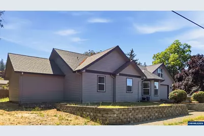 808 Oak St, Brownsville, OR 97327 - Photo 2