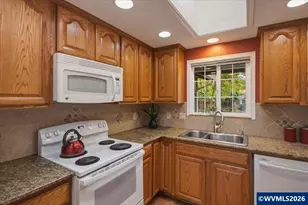 2695 NW Roosevelt Dr, Corvallis, OR 97330 - Photo 14
