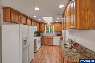 2695 NW Roosevelt Dr, Corvallis, OR 97330 - Photo 16