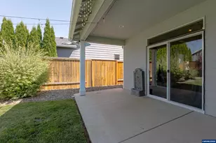301 SW Applegate Trail Dr, Dallas, OR 97338 - Photo 30