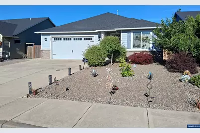 301 SW Applegate Trail Dr, Dallas, OR 97338 - Photo 2