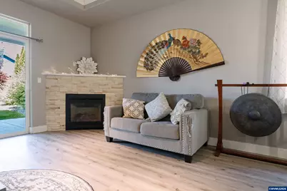 301 SW Applegate Trail Dr, Dallas, OR 97338 - Photo 14