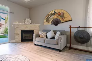 301 SW Applegate Trail Dr, Dallas, OR 97338 - Photo 14