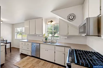 112 E 2nd St, Halsey, OR 97348 - Photo 12