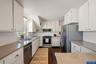 112 E 2nd St, Halsey, OR 97348 - Photo 12