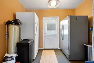 112 E 2nd St, Halsey, OR 97348 - Photo 30