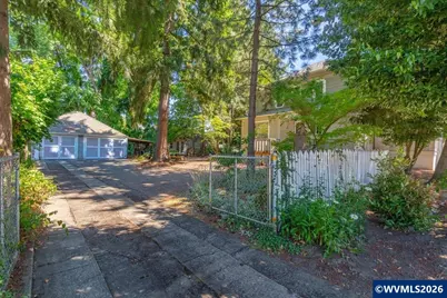 292 17th St SE, Salem, OR 97301 - Photo 4
