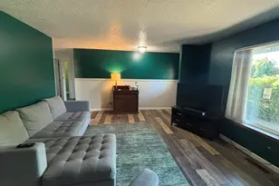 1335 Wildfang Dr, Independence, OR 97351 - Photo 2
