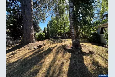 1335 Wildfang Dr, Independence, OR 97351 - Photo 24