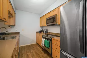 2698 Brooks Ave NE, Salem, OR 97301 - Photo 8