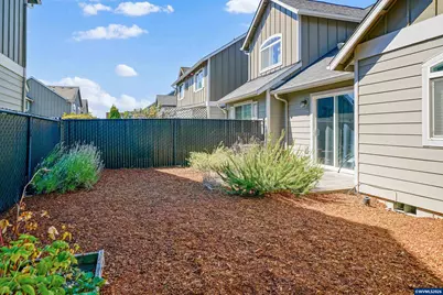 2698 Brooks Ave NE, Salem, OR 97301 - Photo 20