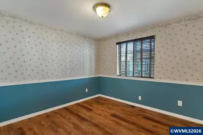 4940 Keiko Ct NE, Salem, OR 97305 - Photo 14