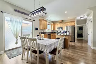 1202 Albatross Ct, Sweet Home, OR 97386 - Photo 10