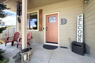 1202 Albatross Ct, Sweet Home, OR 97386 - Photo 4