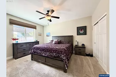 1202 Albatross Ct, Sweet Home, OR 97386 - Photo 18