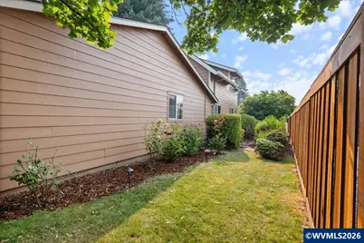 4154 5th St, Hubbard, OR 97032 - Photo 4