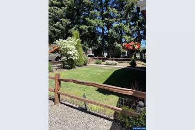 1960 SE Uglow Av, Dallas, OR 97338 - Photo 6