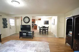 1005 Glenview Way NW, Salem, OR 97304 - Photo 4