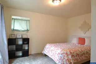 1005 Glenview Way NW, Salem, OR 97304 - Photo 10