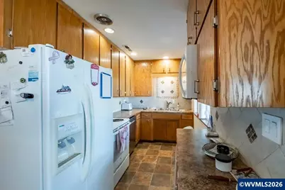 709 28th Av SE, Albany, OR 97322 - Photo 10