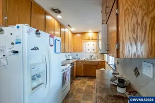 709 28th Av SE, Albany, OR 97322 - Photo 10