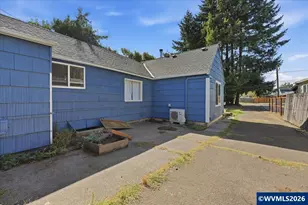 777 1/2 E Milton St, Lebanon, OR 97355 - Photo 20