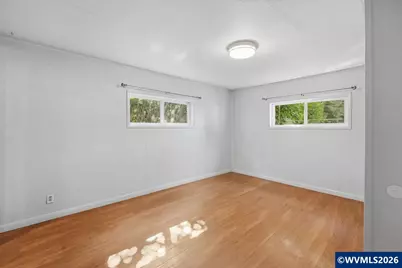 777 1/2 E Milton St, Lebanon, OR 97355 - Photo 10