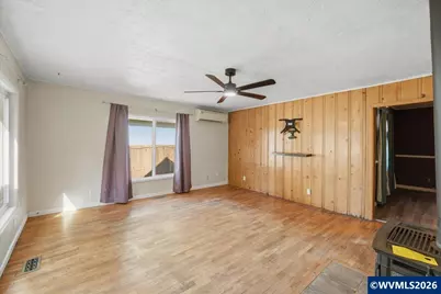 777 1/2 E Milton St, Lebanon, OR 97355 - Photo 6