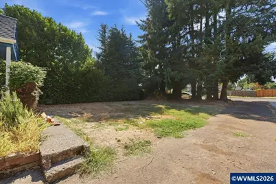 777 1/2 E Milton St, Lebanon, OR 97355 - Photo 38
