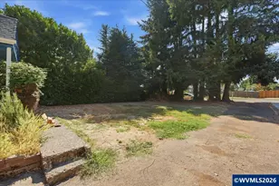 777 1/2 E Milton St, Lebanon, OR 97355 - Photo 38