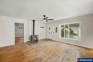 777 1/2 E Milton St, Lebanon, OR 97355 - Photo 4