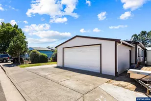 2150 SW Lyon St, Albany, OR 97322 - Photo 2