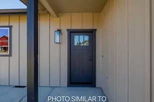 541 SW Rose Ave, Dallas, OR 97338 - Photo 2