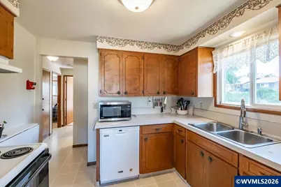 157 NE Fern Ct, Dallas, OR 97338 - Photo 40