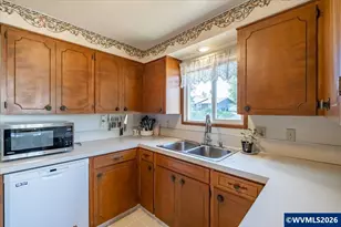 157 NE Fern Ct, Dallas, OR 97338 - Photo 38