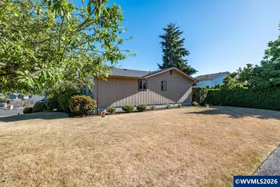 157 NE Fern Ct, Dallas, OR 97338 - Photo 6