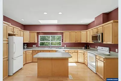 5714 Crooked Finger Rd NE, Scotts Mills, OR 97375 - Photo 10