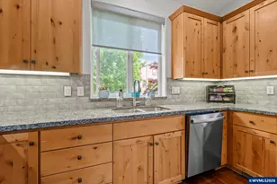 447 NW Mount Mazama St, McMinnville, OR 97128 - Photo 18