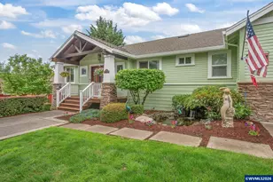 447 NW Mount Mazama St, McMinnville, OR 97128 - Photo 2