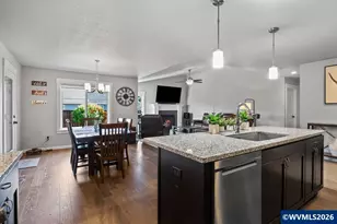 910 Grant St, Mount Angel, OR 97362 - Photo 10
