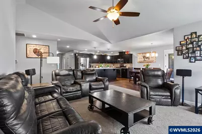 910 Grant St, Mount Angel, OR 97362 - Photo 16