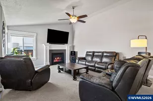 910 Grant St, Mount Angel, OR 97362 - Photo 14