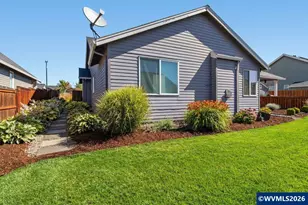 910 Grant St, Mount Angel, OR 97362 - Photo 32