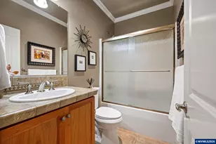 426 Troon Ave, Woodburn, OR 97071 - Photo 36