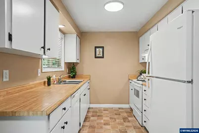 311 Kanuku St SE, Salem, OR 97306 - Photo 10