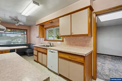 135 St Mary's Av, Mount Angel, OR 97362 - Photo 14