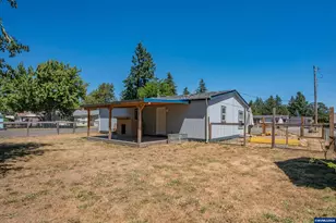 1110 26th Ave, Sweet Home, OR 97386 - Photo 28
