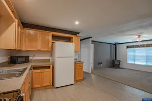 1110 26th Ave, Sweet Home, OR 97386 - Photo 10